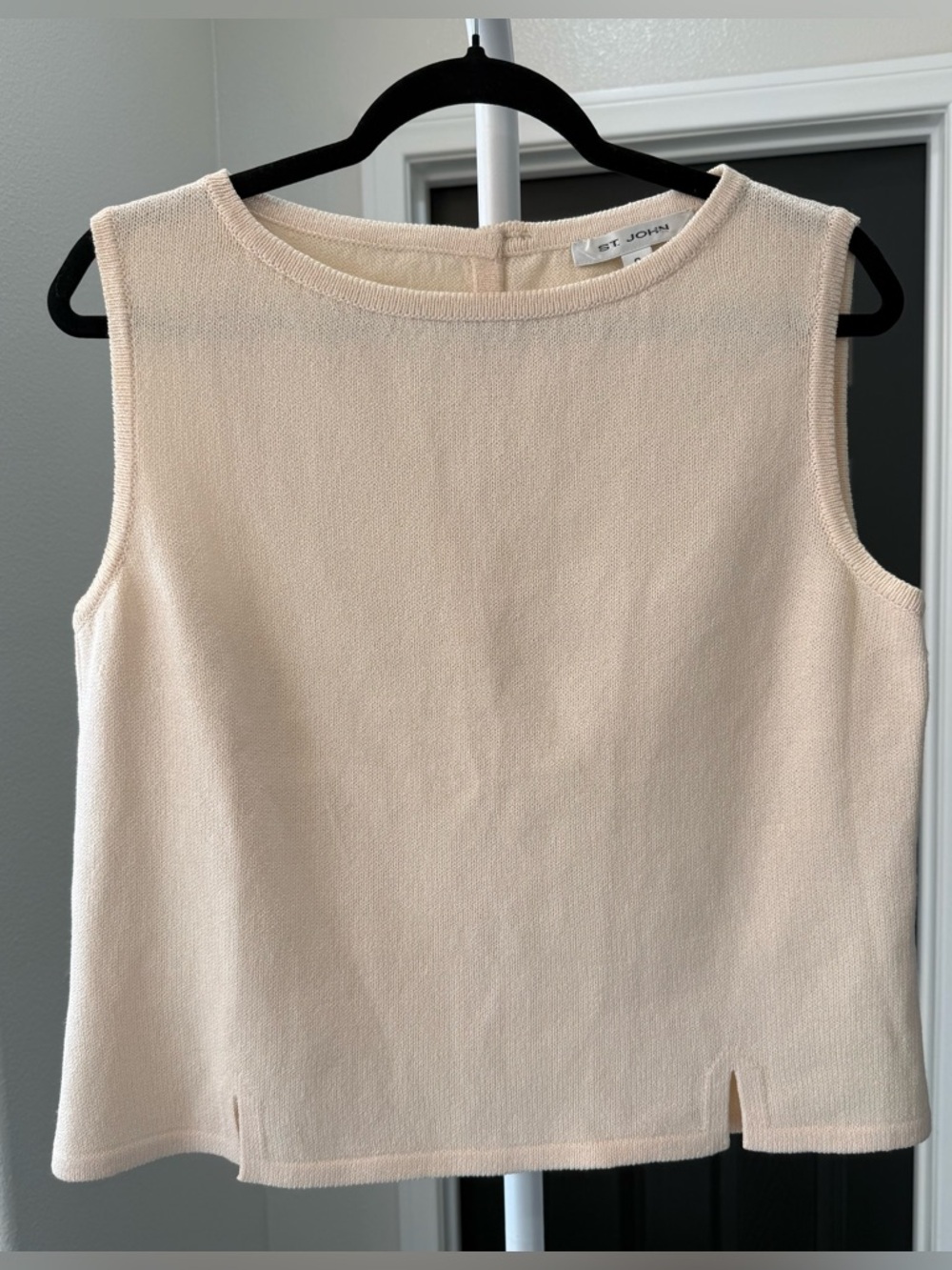 St. John Soft Cream Sleeveless Knit Tank